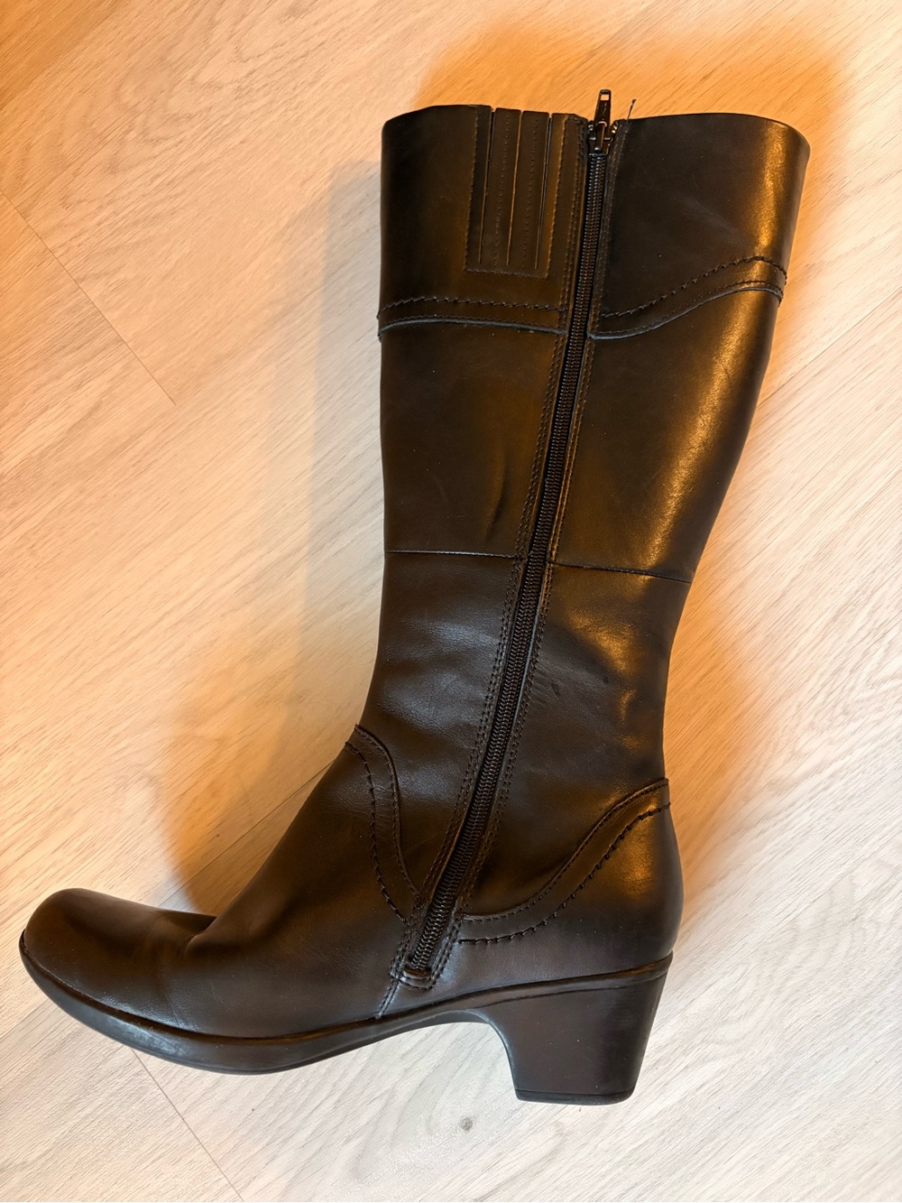 Clarks Black Leather Mid-Calf Buckle Boots - Picture 4 of 9